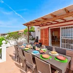 Casa vacanze с бассейном и видом на океан в Callao Salvaje. *